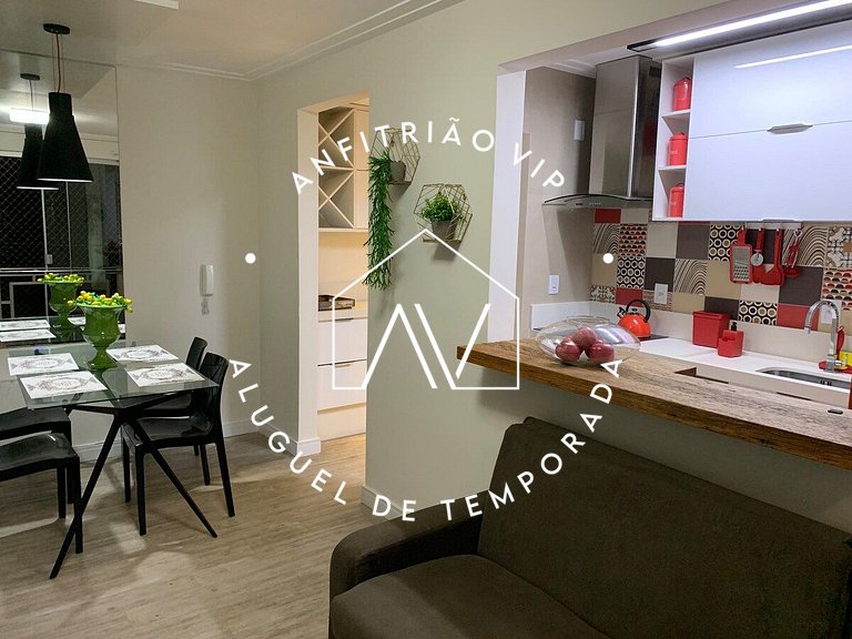 Apto quadra mar, ao lado shopping, 2min da praia