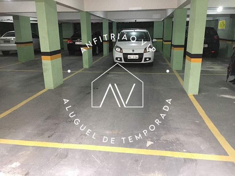 Apto na Av Brasil frente ao shopping,4min da praia