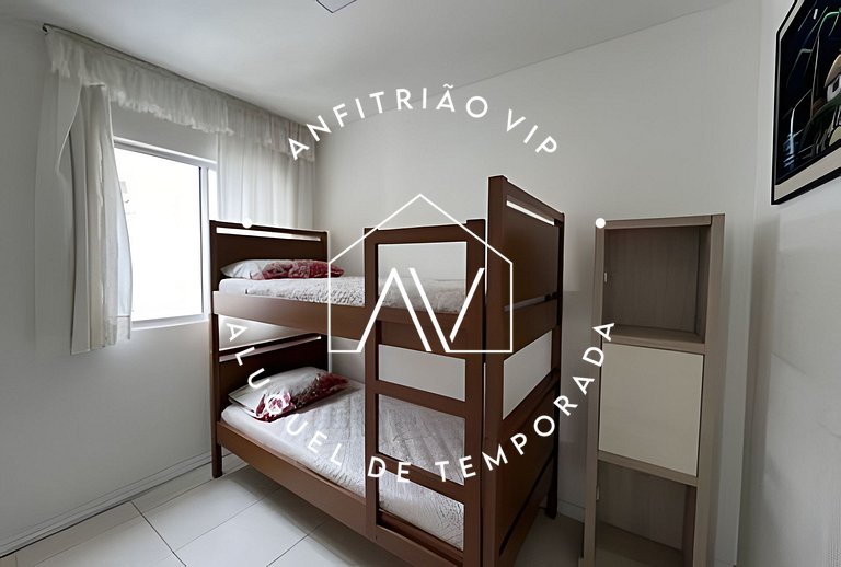 Lindo, reformardo e espaçoso a 200m da praia