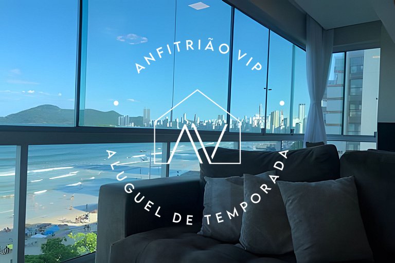 Lindo e espaçoso apartamento frente mar