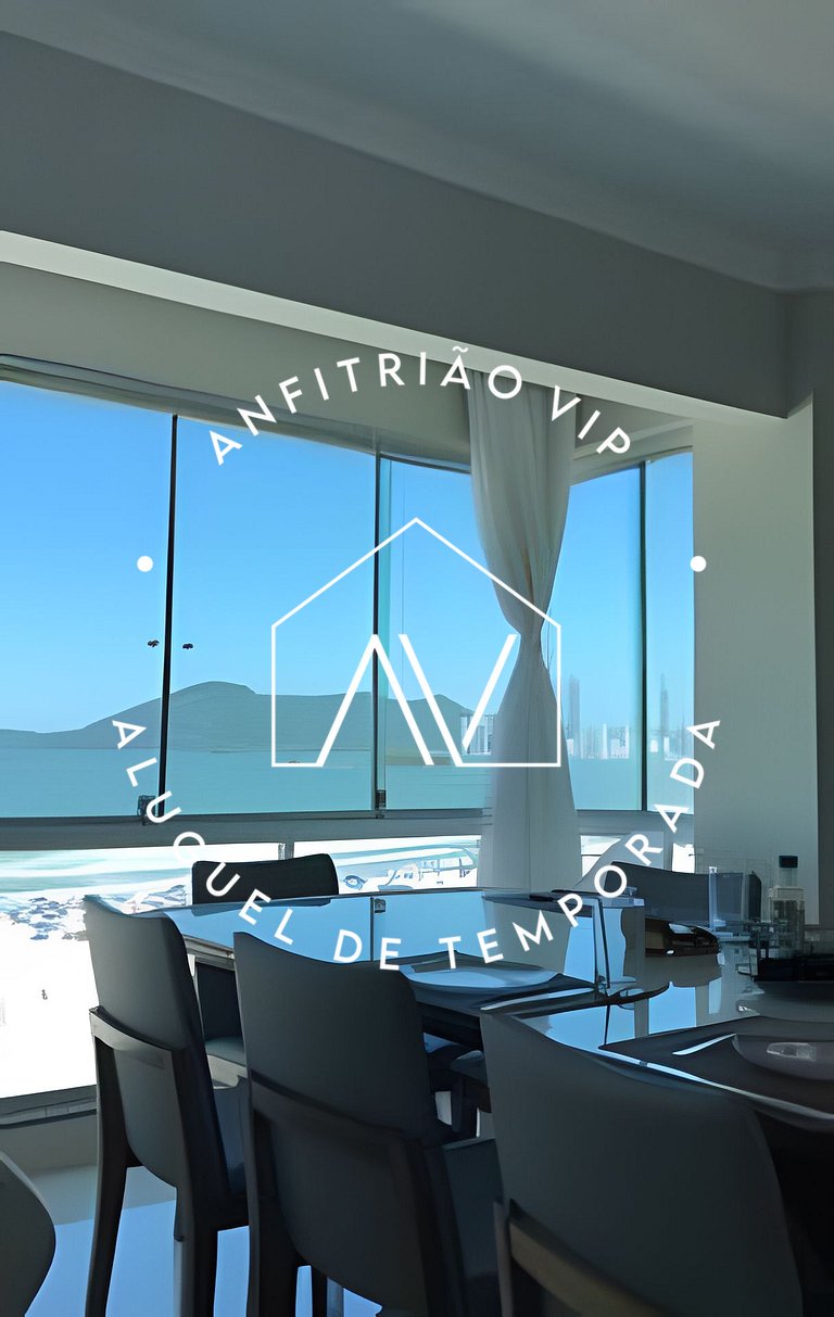Lindo e espaçoso apartamento frente mar