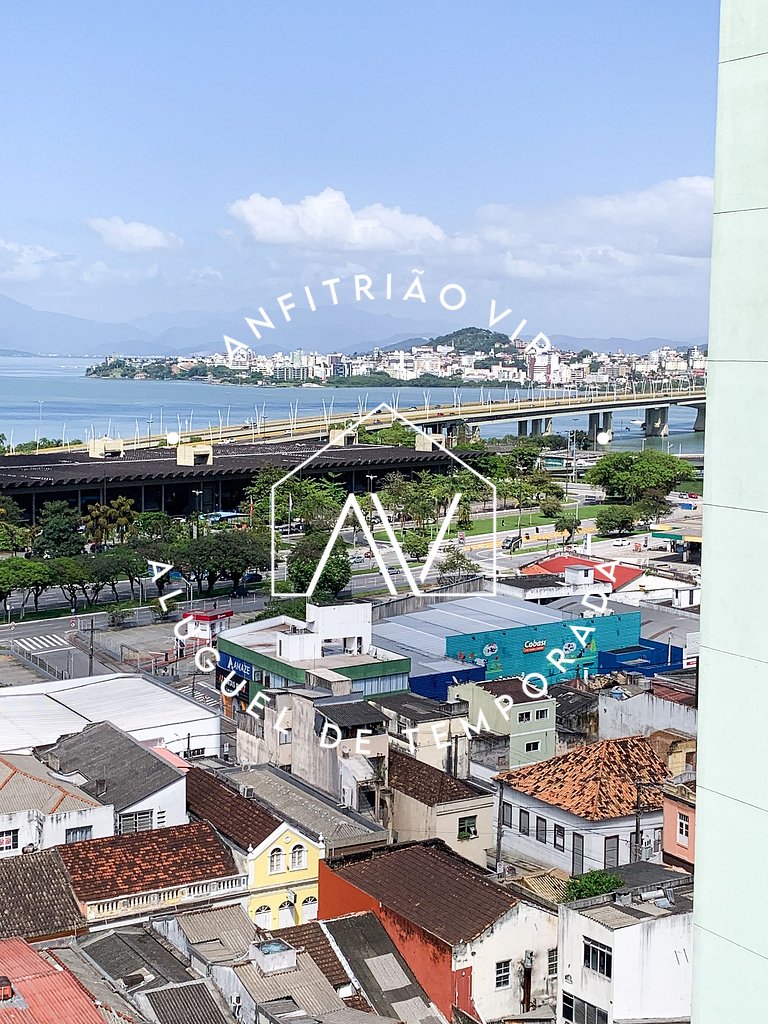 Centro da cidade, com vista para as pontes!