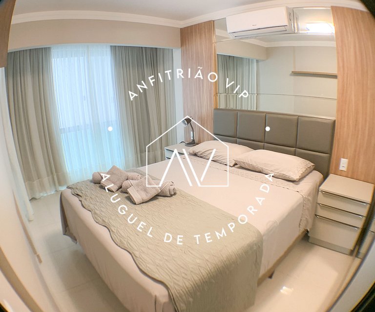 Lindo e espaçoso apartamento frente mar