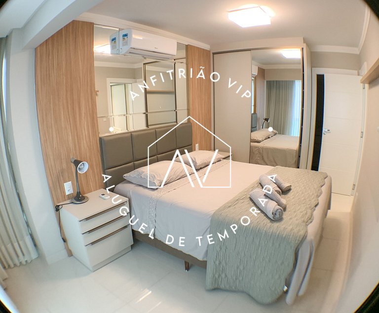 Lindo e espaçoso apartamento frente mar