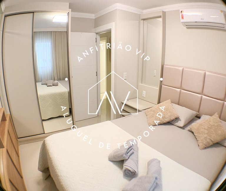 Lindo e espaçoso apartamento frente mar