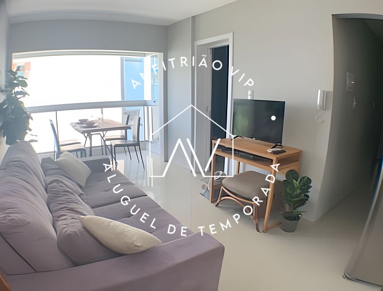 Lindo e moderno, prédio frente mar