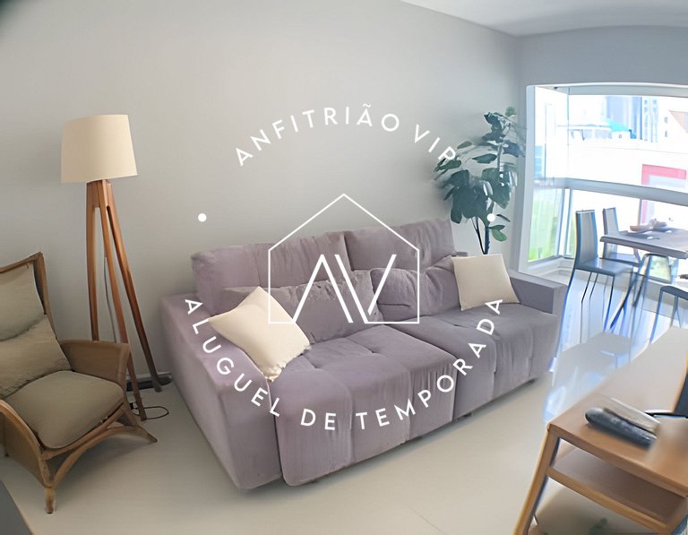Lindo e moderno, prédio frente mar