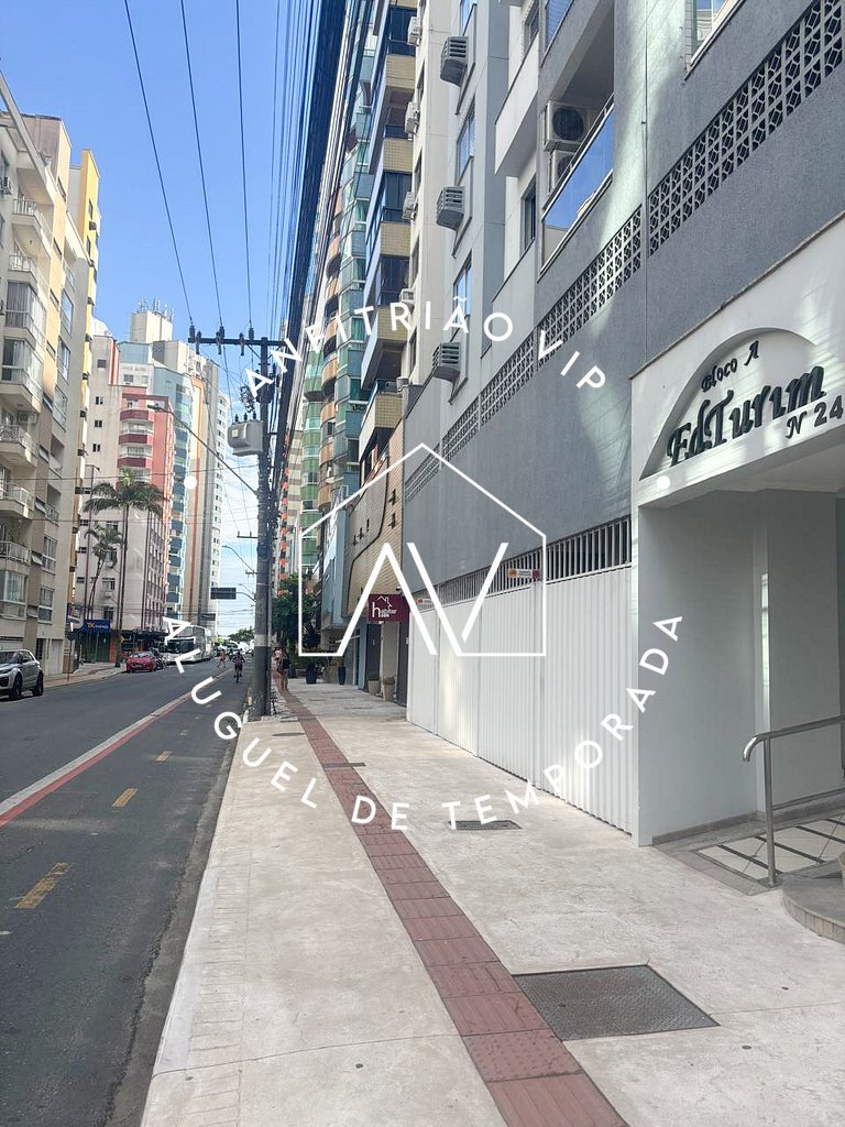 Lindo, reformardo e espaçoso a 200m da praia