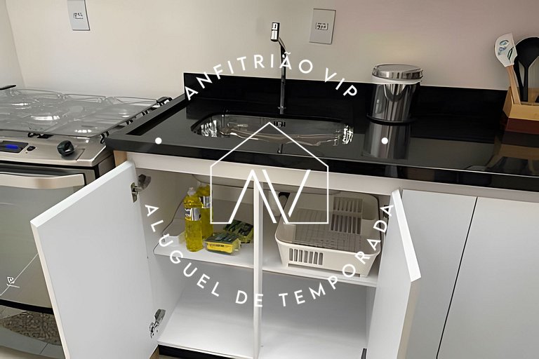 Apto beira-mar no coração de BC