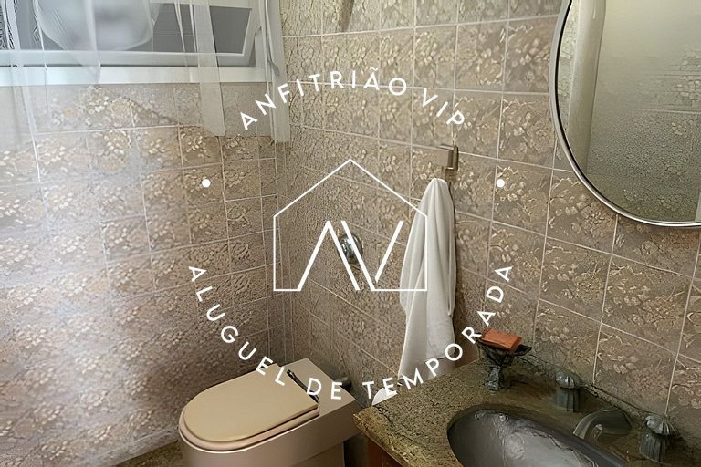 Apto beira-mar no coração de BC