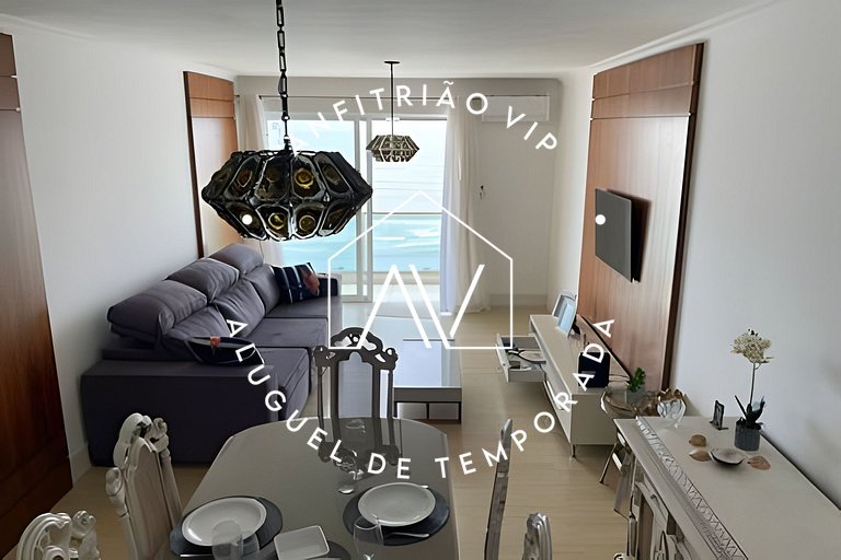 Apto beira-mar no coração de BC