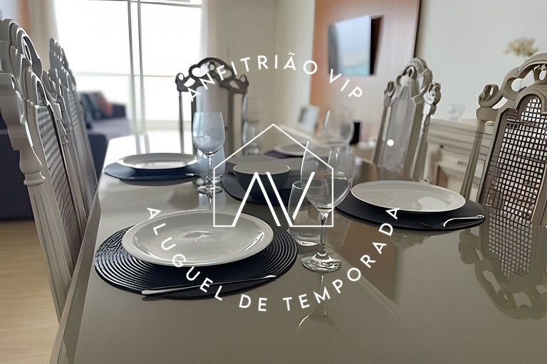 Apto beira-mar no coração de BC