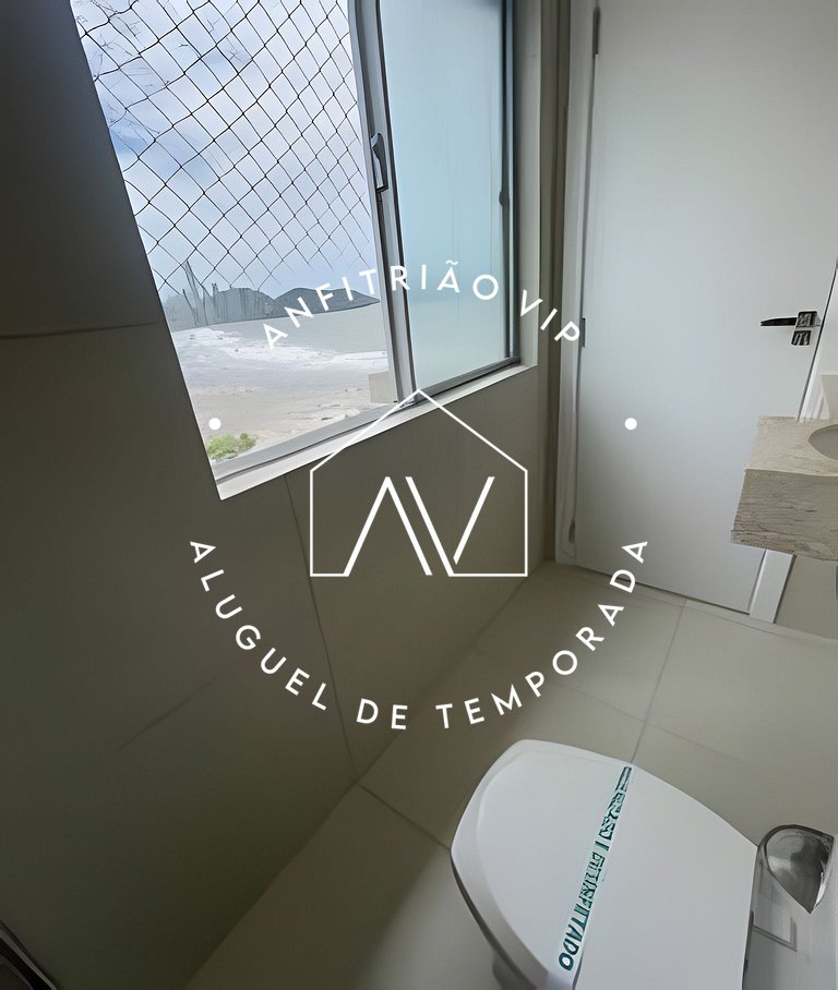 Apto beira-mar no coração de BC