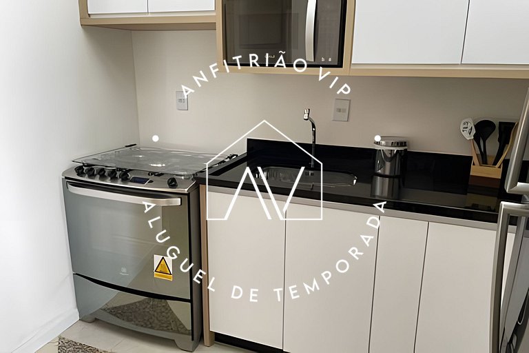 Apto beira-mar no coração de BC