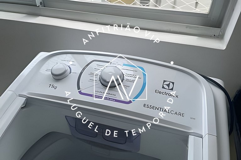 Apto beira-mar no coração de BC