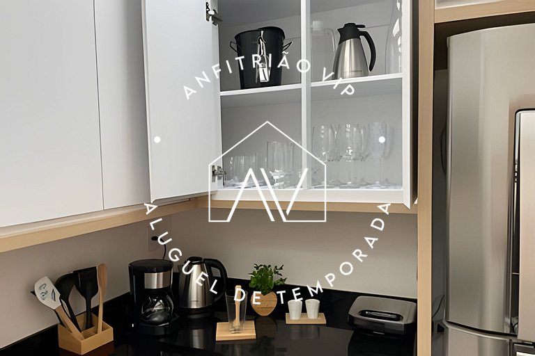 Apto beira-mar no coração de BC