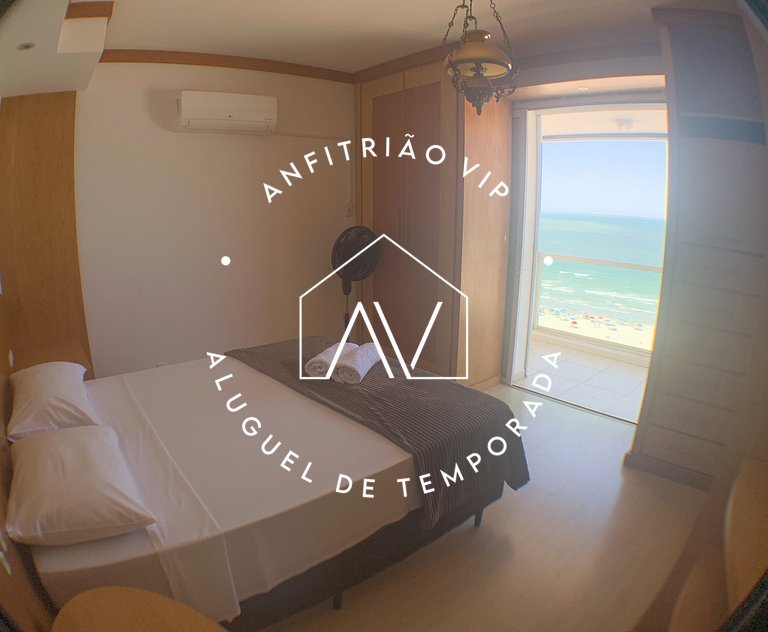 Apto beira-mar no coração de BC