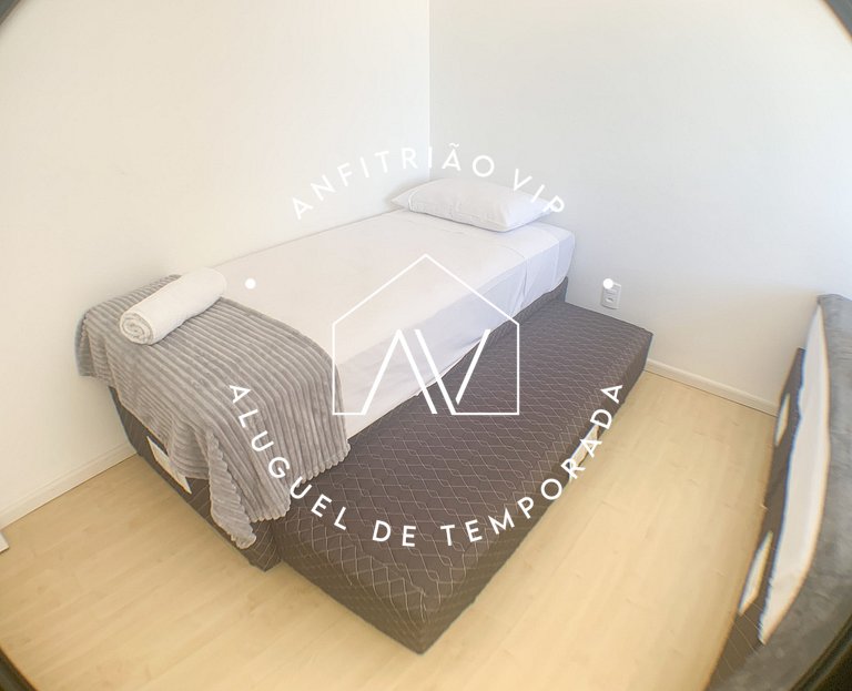 Apto beira-mar no coração de BC