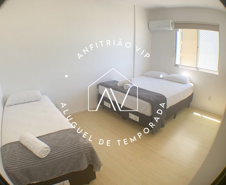 Apto beira-mar no coração de BC