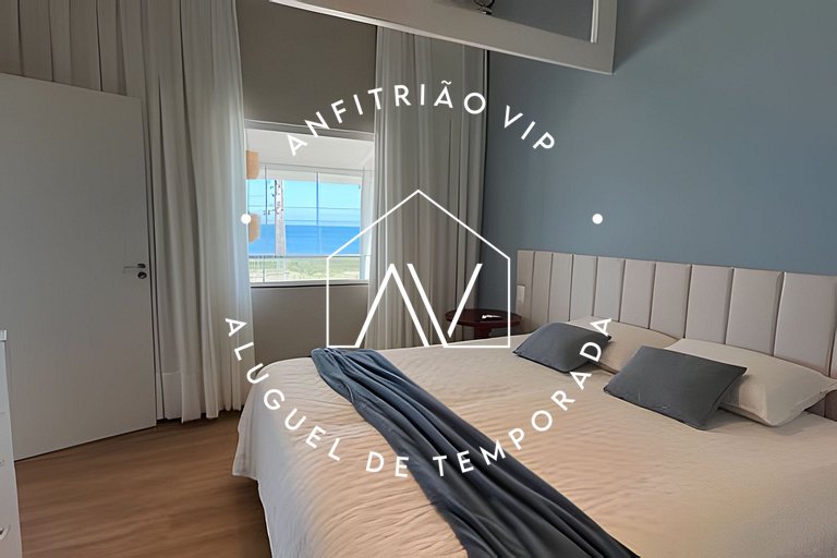 Linda casa reformada frente ao mar com 3 suítes