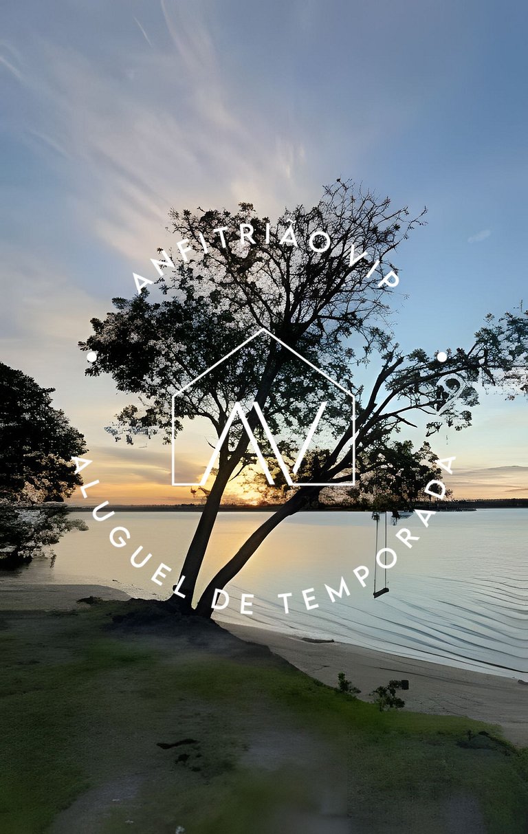 Linda casa reformada frente ao mar com 3 suítes