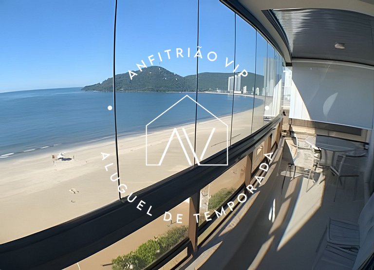 Apto frente mar com vista deslumbrante da praia